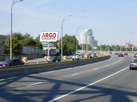 Фото рекламної площини за адресою Электриков ул.7, (3.17x6.12) перед железнодорожным мостом,5-й от Московского моста