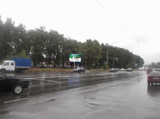 Фото рекламної площини за адресою Харьковская ул., напротив д.№110