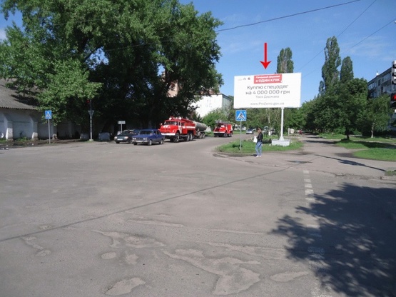 Фото рекламної площини за адресою Центральная ул., возле ул.Степного Фронта, "КАПИ", в центр