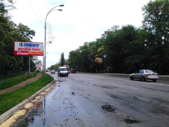 Фото рекламної площини за адресою м.Бровари, вул.Київська, напроти 298
