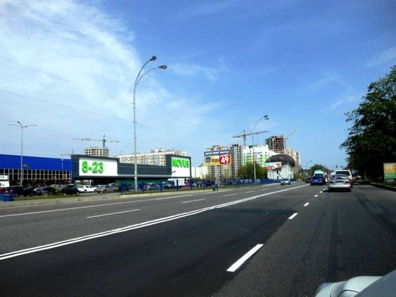 Фото рекламной плоскости по адресу м.Бровари, вул.Київська, напроти 310 (Епіцентр)