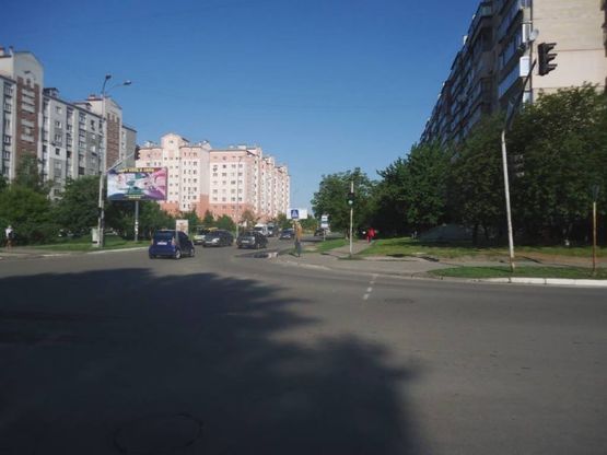 Фото рекламной плоскости по адресу м.Бровари, вул.Грушевського, 15-А, перетин з вул.Н.Сотні
