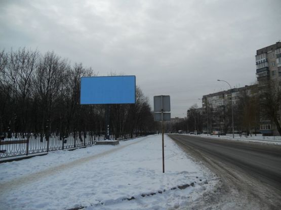 Фото рекламної площини за адресою м.Бровари, вул.Н. Сотні, ТЦ Форум, парк Перемоги