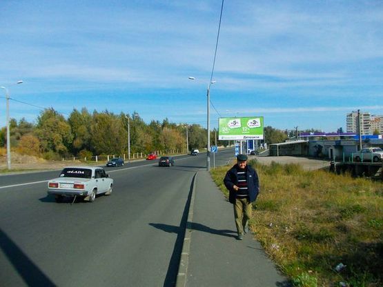 Фото рекламної площини за адресою Ковпака ул. (200 м. к ул. Веретеновская, перед АЗС "ТНК")