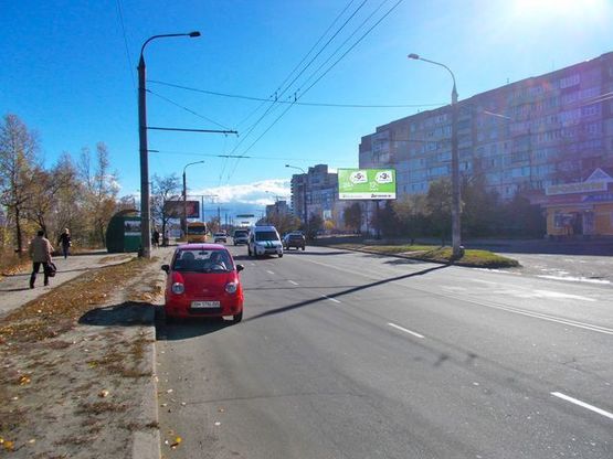 Фото рекламной плоскости по адресу Героев Крут ул., 8 (200 м. до "Эпицентра")