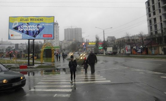 Фото рекламної площини за адресою Вышгород пр-т Шевченко/ул.Школьная -парк Центральный (В)