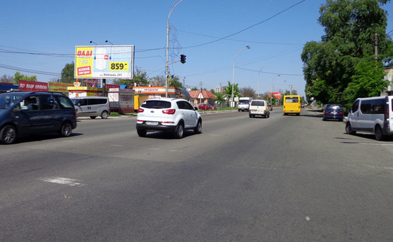 Фото рекламної площини за адресою Бровары ул.Киевская,161(В3) из Киева/призма/УкрСиб банк