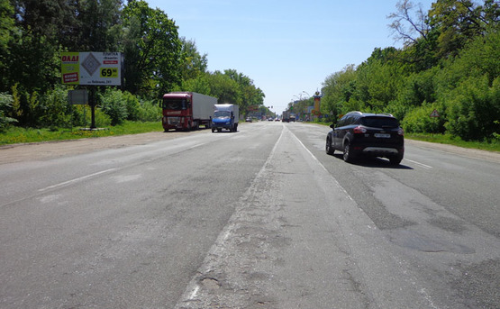 Фото рекламной плоскости по адресу Бровары/въезд с Черниговского напр./400 м до "Терминала" (В) - на Киев