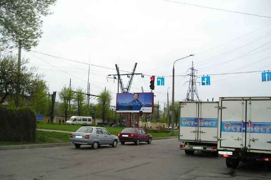 Фото рекламної площини за адресою Іванова вул. - 8-го Березня вул.