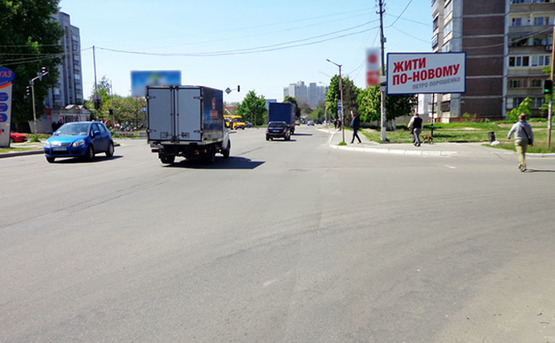 Фото рекламної площини за адресою Бровары ул.Грушевского,5 / Кирова  (А) на Киев/АТБ