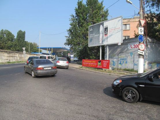 Фото рекламной плоскости по адресу ул.Поездная,4б