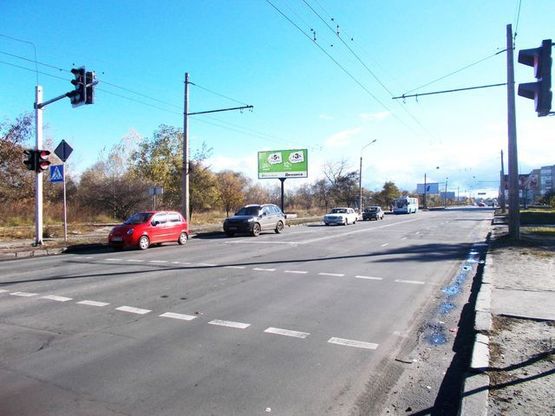 Фото рекламной плоскости по адресу Героев Крут ул., 30 (напротив)