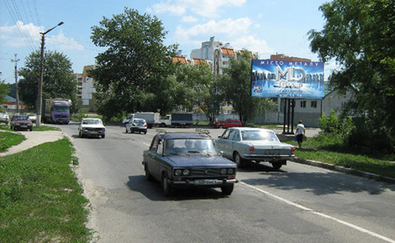 Фото рекламной плоскости по адресу Обухов ул.Киевская 56/ул.8 Марта (А)