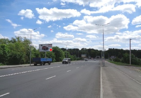 Фото рекламной плоскости по адресу Юности пр., возле озера