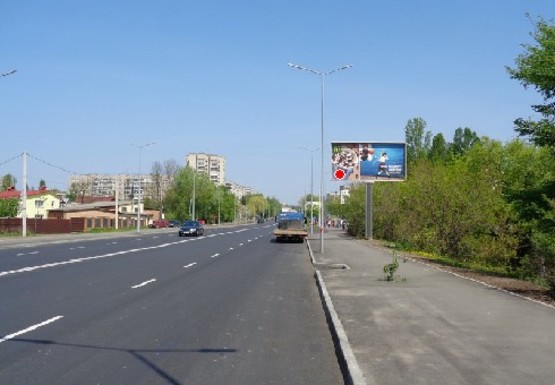 Фото рекламной плоскости по адресу Юности пр., возле озера