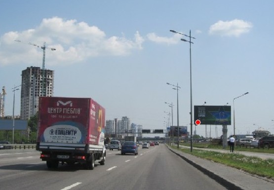 Фото рекламної площини за адресою Бажана пр., 30-26