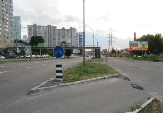 Фото рекламної площини за адресою Саперно-Слободская ул. , возле металлобазы