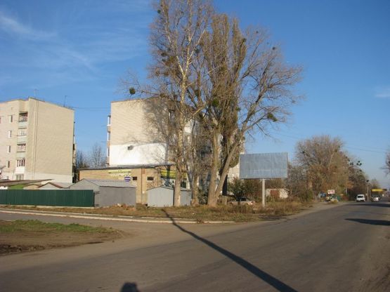 Фото рекламной плоскости по адресу ул. Деревянко, 12(навпроти Оптових баз)