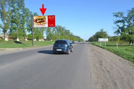 Фото рекламной плоскости по адресу Дергачи-выезд из города в ст Харькова-(левый)