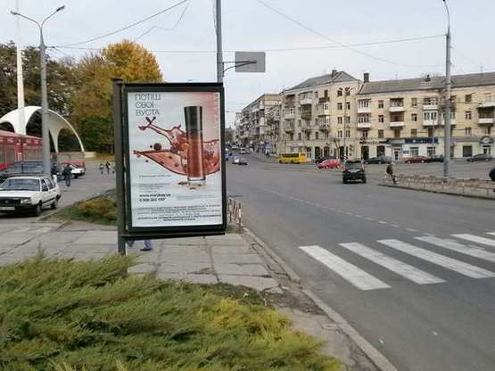 Фото рекламної площини за адресою Юрия Гагаріна пл. - Хмельницьке шосе