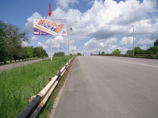 Фото рекламної площини за адресою Днепровская ул., выезд на Донецк, виадук, из центра