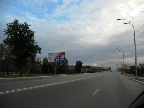 Фото рекламной плоскости по адресу м.Бровари, вул.Київська, 66