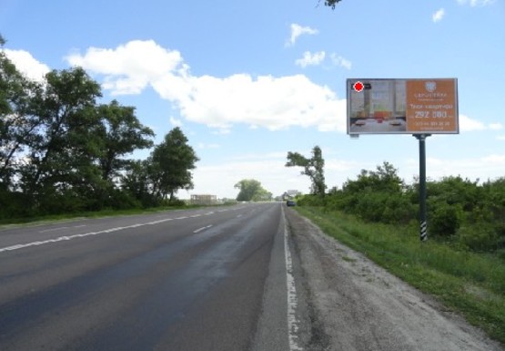 Фото рекламной плоскости по адресу Трасса M-03, Киев-Харьков, 42100