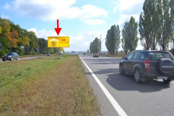 Фото рекламной плоскости по адресу Московский пр-т - Ростовская трасса  -520км-выезд из города