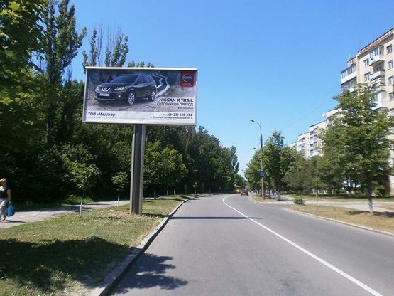 Фото рекламной плоскости по адресу Первозванного ул., 22 (300м до пр. Юности)