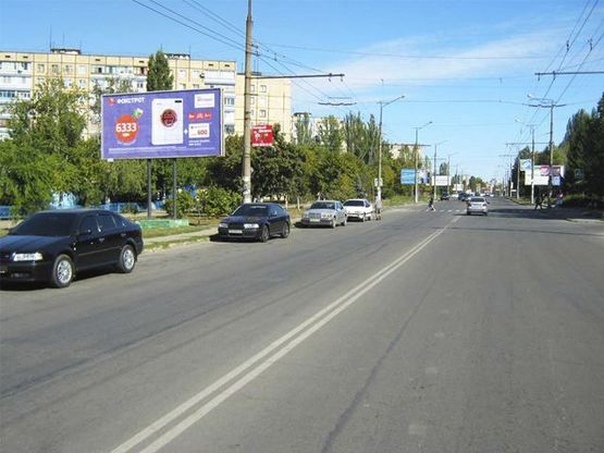 Фото рекламної площини за адресою мкр. 7-й Заречный , Соколовская ул, 7 (рынок, "АТБ"), дв-е к Электрозаводская ул.