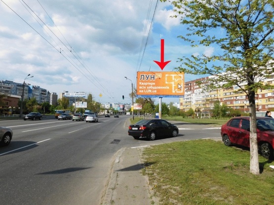 Фото рекламной плоскости по адресу Маяковского ул. 2, от Керченской пл., из центра