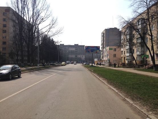 Фото рекламной плоскости по адресу вул. В. Інтернаціоналістів, 12