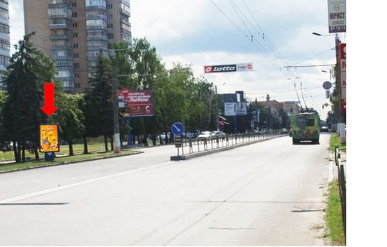 Фото рекламной плоскости по адресу Киевская ул., 106 (ТРЦ «Глобал», паб «Ірландський», ательє кераміки «Атем»)