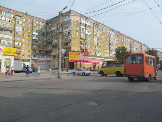 Фото рекламной плоскости по адресу Вокзальна вул. (Жовтневої Революції вул.), 20/1 (ринок "Босфор")