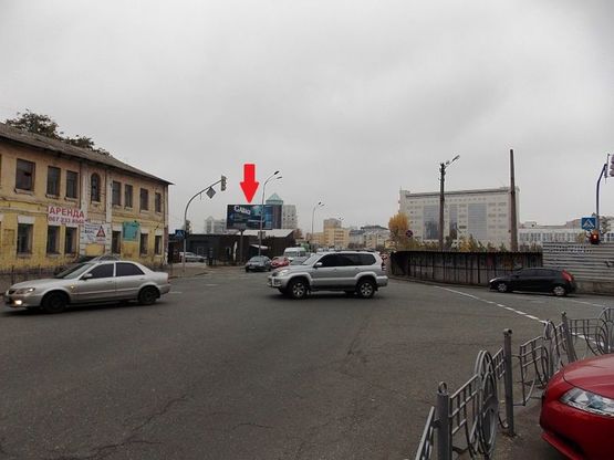 Фото рекламной плоскости по адресу Короленковская ул. 24/ Деловая ул.(светофор)