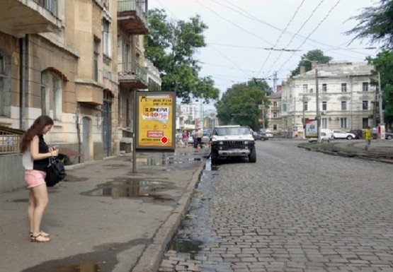 Фото рекламної площини за адресою Итальянский блв., 4