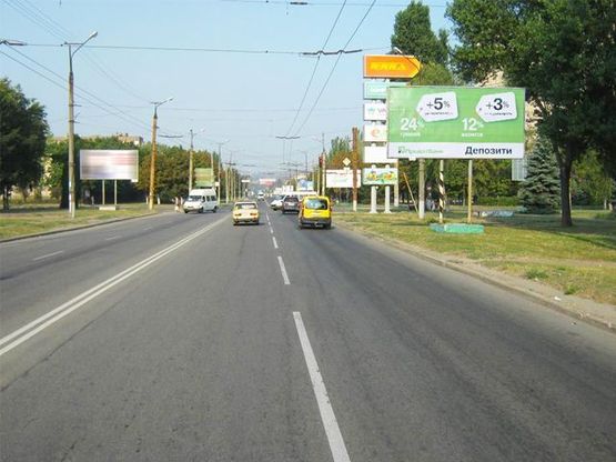 Фото рекламной плоскости по адресу Электрозаводская ул., 3а - Десантная ул., мкр. 5-й Заречный (мебельный салон "УМК")