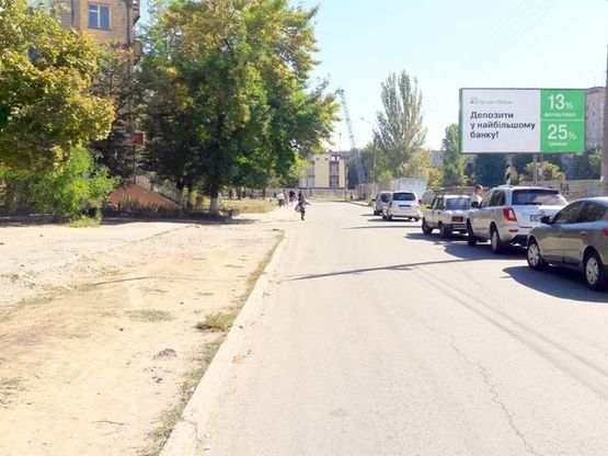 Фото рекламной плоскости по адресу Содружества ул., 72 ( мкр. Юбилейный)