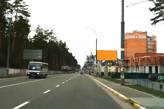 Фото рекламной плоскости по адресу ул. Университетская, возле новостроек (по Ирпенской трассе направление из Киева)