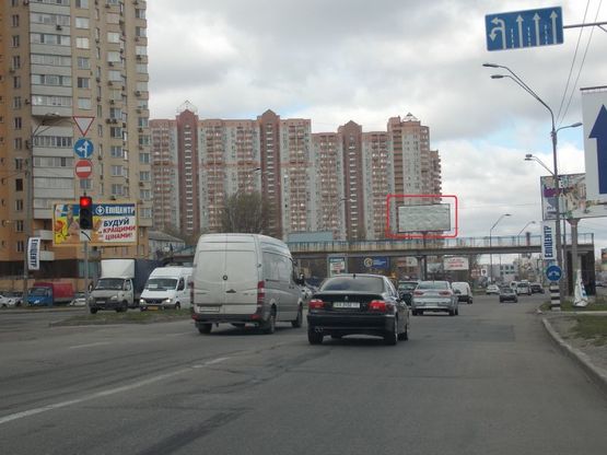 Фото рекламної площини за адресою Саперно-Слободская 22 в направлении Московской площади (пешеходный мост,центральный распределитель)