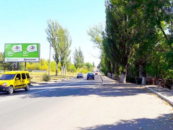 Фото рекламной плоскости по адресу Быкова ул., 31 (ТЦ "Метро"), направление к мкр. Восточный-1