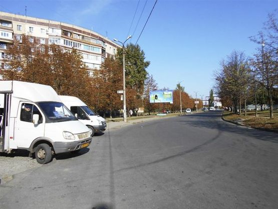 Фото рекламной плоскости по адресу мкр. Горняцкий, 42 (ТЦ "АТБ, конечная МТС), дв-е к Николая Свитальского ул.