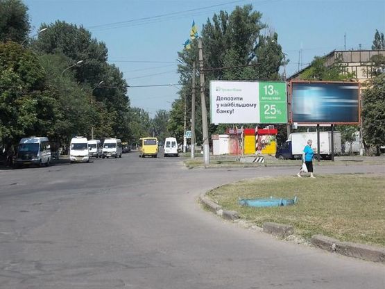 Фото рекламной плоскости по адресу Ватутина ул., 53 (ост. " кольцо 129 кв."), дв-е к  44 кв.