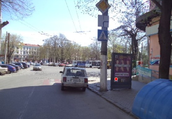 Фото рекламної площини за адресою Садовая ул., 20