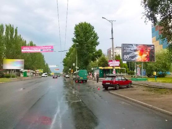 Фото рекламной плоскости по адресу мкр. 5-й Заречный, 5 (ост. "5-й Заречный", ТК " Дывоцвит")