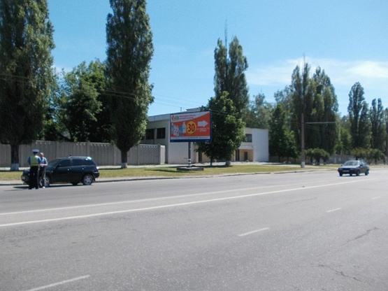 Фото рекламной плоскости по адресу Курский пр-т, напротив д.№102