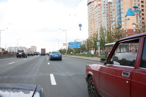 Фото рекламной плоскости по адресу Палладина 18/30 Крупная транспортная развязка, большое количество банков, офисов, магазинов. 400м., м. Академгородок