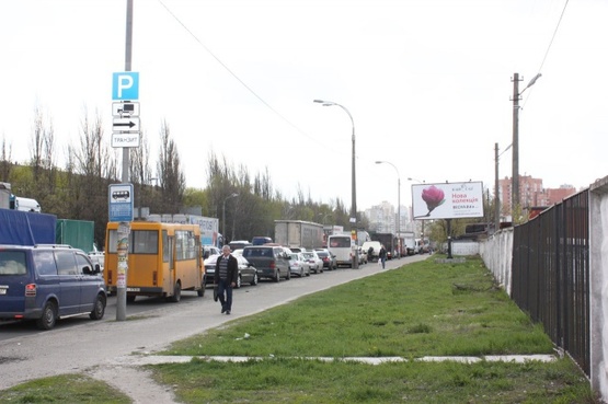 Фото рекламної площини за адресою Палладина, крупная транспортная развязка, 250 м., до ул. Булаховского ТЦ "Агромат"
