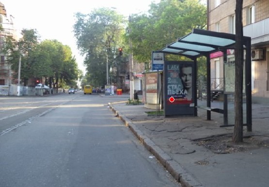 Фото рекламної площини за адресою Преображенская ул., 20 - Щепкина ул., остановка