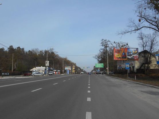 Фото рекламной плоскости по адресу м. Бровари, вул. Київська, 326